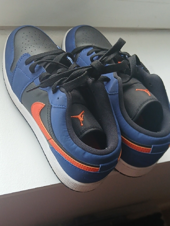 Jordan  Low-Top Sneakers in Blue, Black and Orange